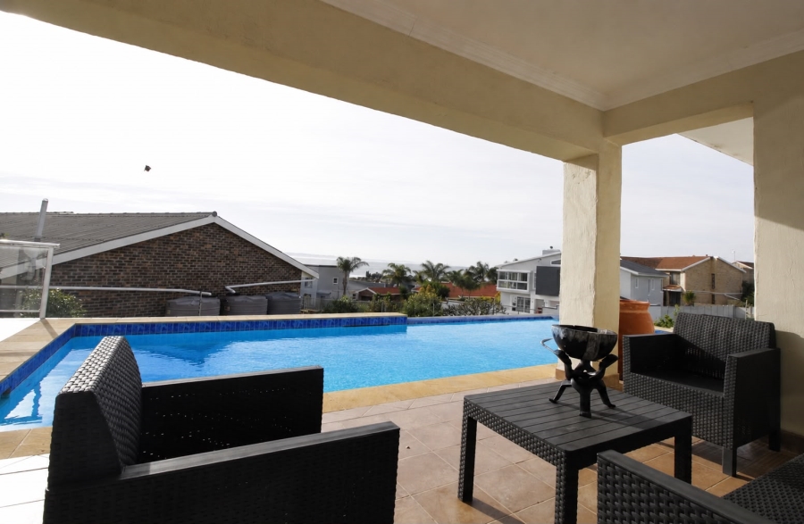 3 Bedroom Property for Sale in Wavecrest Eastern Cape